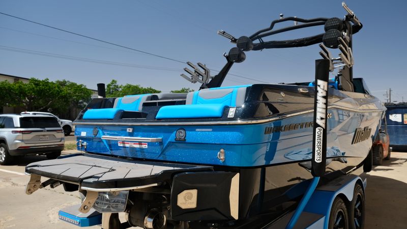 USED 2024 MALIBU WAKESETTER 23LSV Image 6