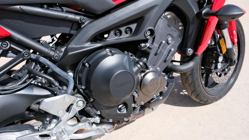 USED 2018 YAMAHA MT09 Image 15