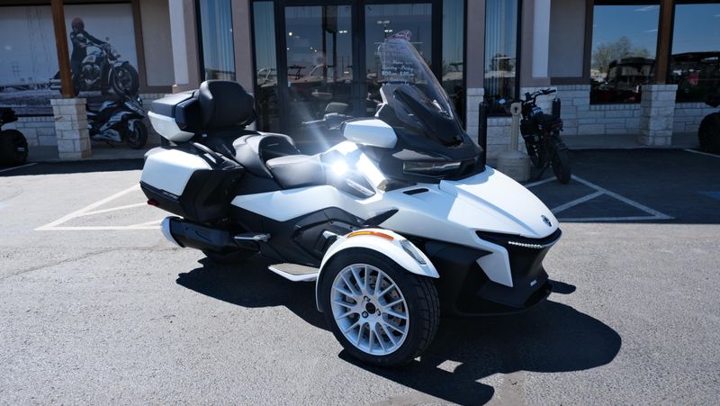 NEW 2026 CAN-AM SPYDER RT LIMITED Image 1