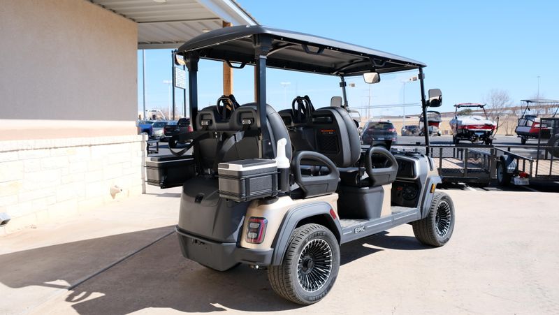 USED 2025 EPIC E40 FX Image 3