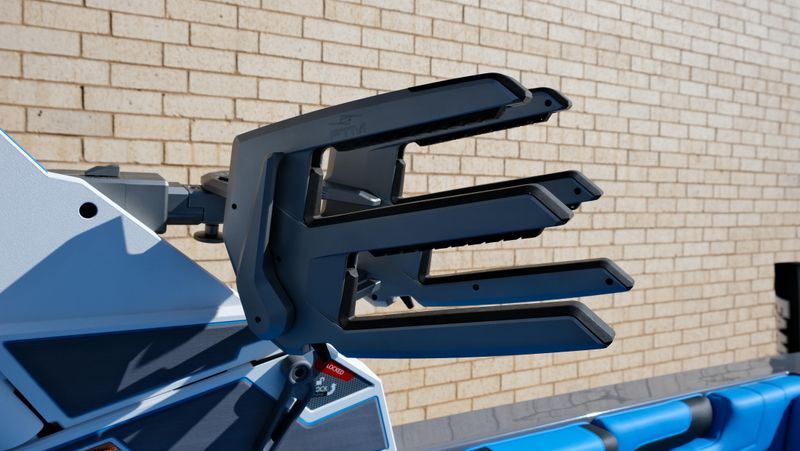 NEW 2026 MALIBU 25 LSV Image 18