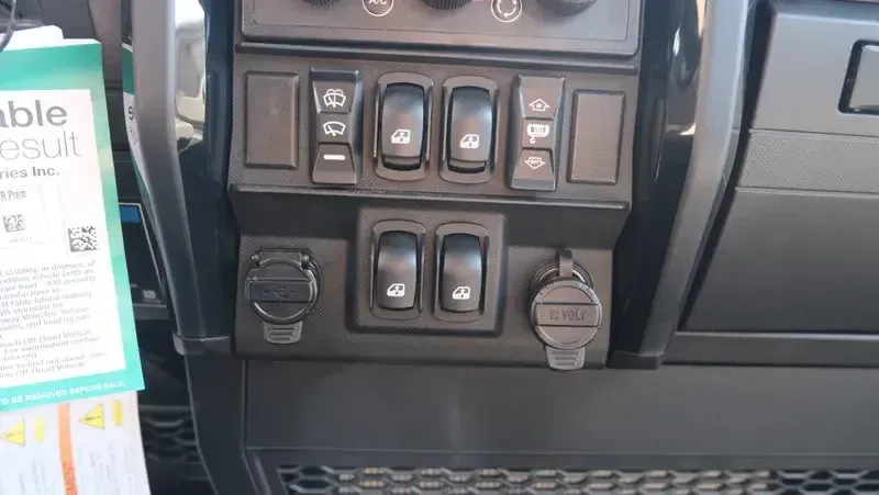 NEW 2026 POLARIS RANGER CREW XD 1500 NORTHSTAR EDITION PREMIUM Image 12