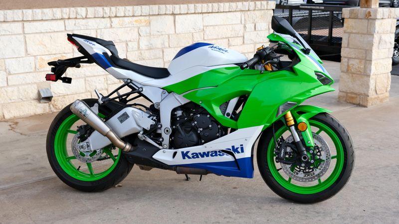 USED 2024 KAWASAKI NINJA ZX6R ABS Image 2