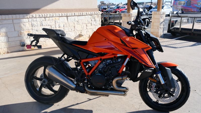 NEW 2026 KTM 1390 SUPER DUKE R EVO Image 2