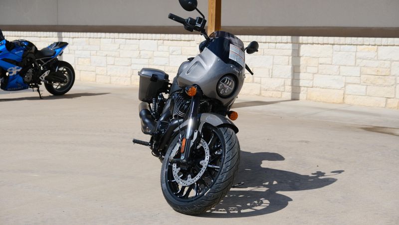 NEW 2025 INDIAN MOTORCYCLE SPORT CHIEF RT Image 3