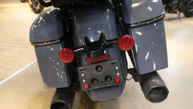 USED 2023 INDIAN MOTORCYCLE PURSUIT DARK HORSE PREM STEALTH GRAY Image 6