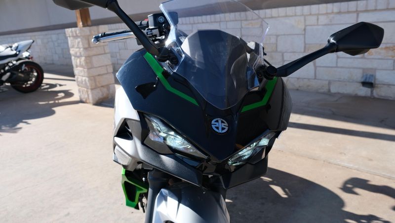 USED 2024 KAWASAKI NINJA 7 HYBRID ABS Image 9