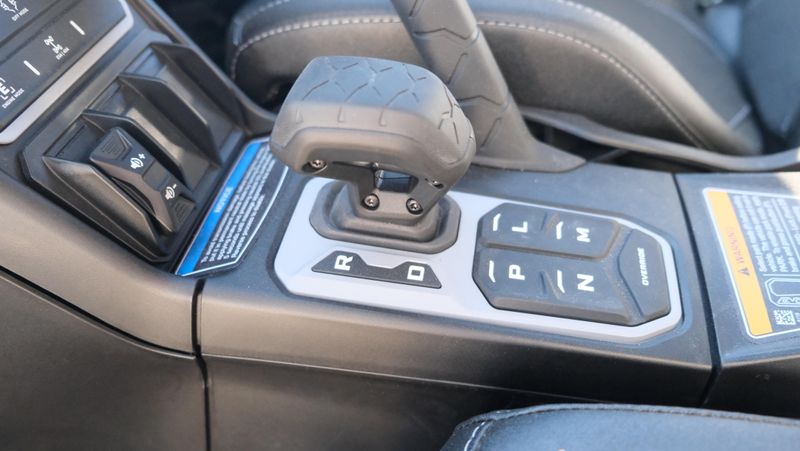 NEW 2026 CAN-AM MAVERICK R MAX X RC 999T DCT Image 28