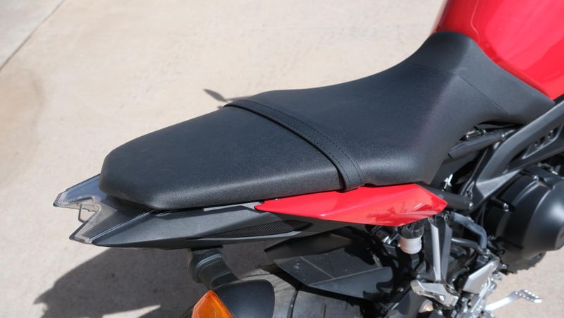 USED 2018 YAMAHA MT09 Image 13