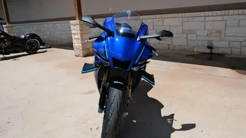 NEW 2026 YAMAHA YZF-R1 Image 7