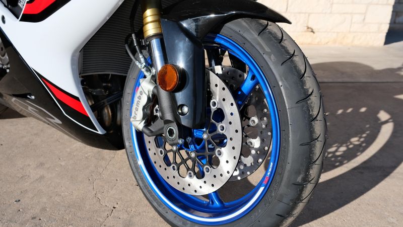 NEW 2026 SUZUKI GSXR750Z 40TH ANNIVERSARY EDITION Image 11