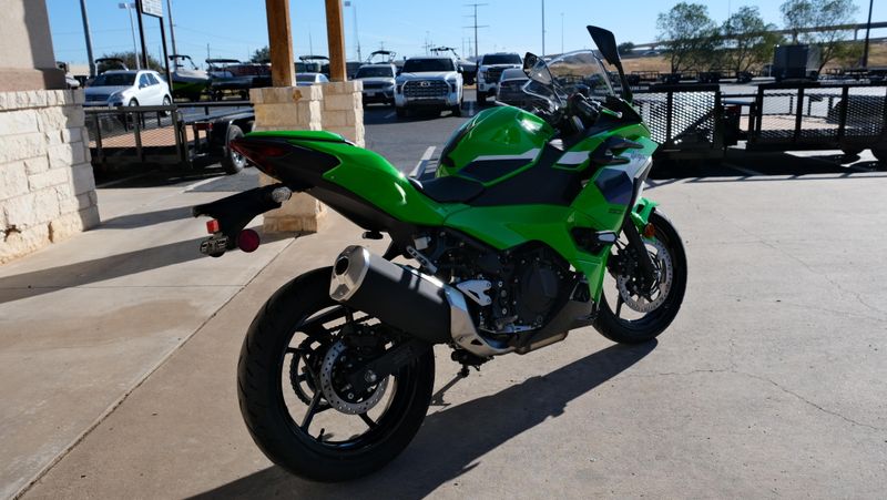 NEW 2026 KAWASAKI NINJA 500 SE ABS Image 3