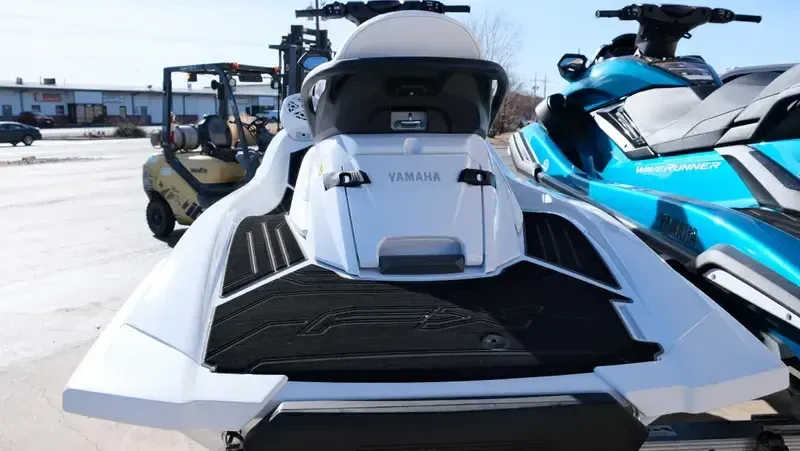 NEW 2026 YAMAHA FX CRUISER SVHO WITH AUDIO Image 12