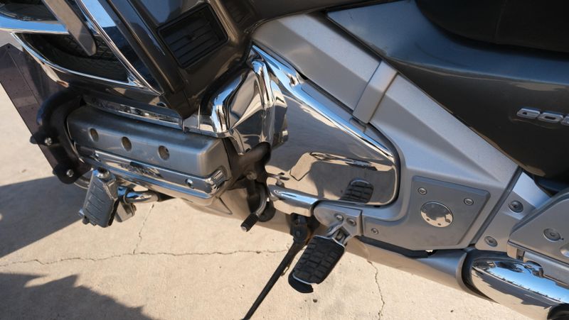 USED 2010 HONDA GOLD WING WITH AUDIO  COMFORT Image 15