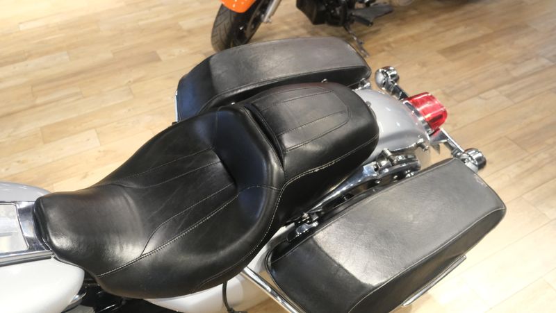 USED 2019 HARLEY ROAD KING BASE Image 7
