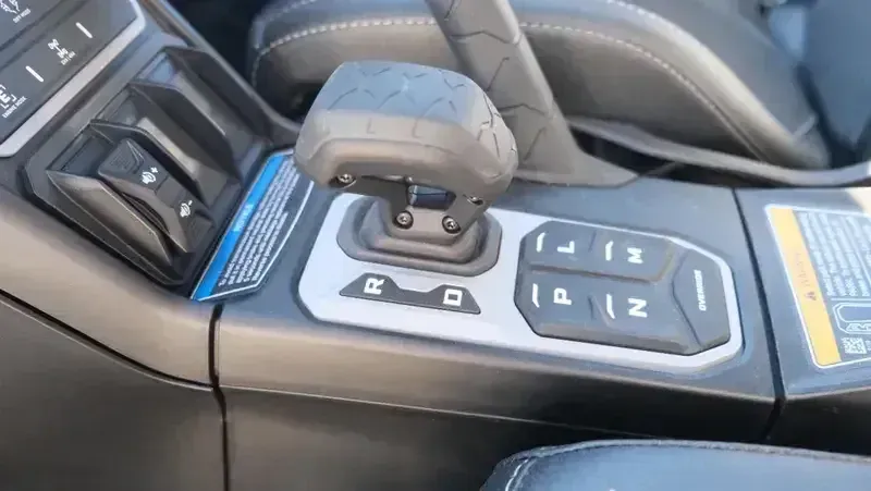 NEW 2026 CAN-AM MAVERICK R MAX X RC WITH SMARTSHOX 999T DCT Image 10