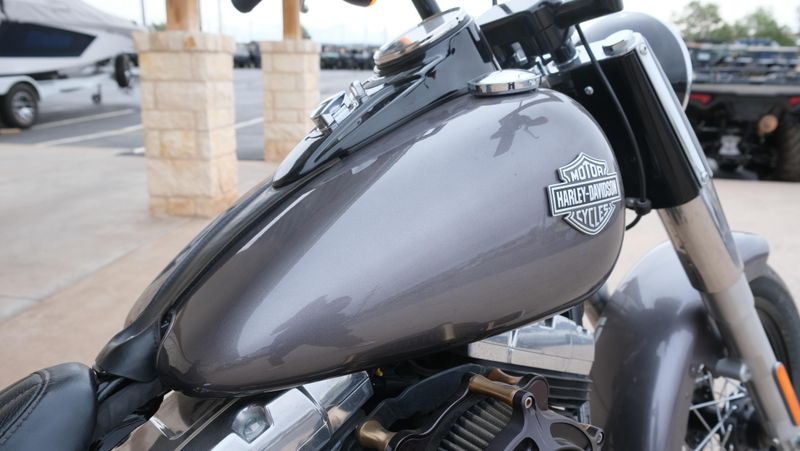 USED 2016 HARLEY SOFTTAIL SLIM Image 13