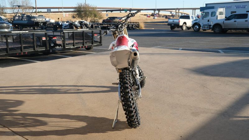 NEW 2026 YAMAHA YZ250F 70TH ANNIVERSARY EDITION Image 4