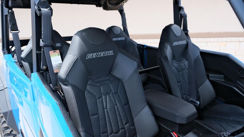 NEW 2027 POLARIS RANGER CREW XP 1000 CAB Image 13