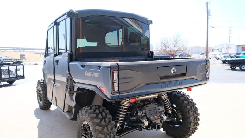 NEW 2026 CAN-AM DEFENDER MAX LIMITED CAB HD11 Image 4