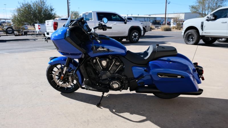 NEW 2026 INDIAN MOTORCYCLE CHALLENGER DARK HORSE Image 6