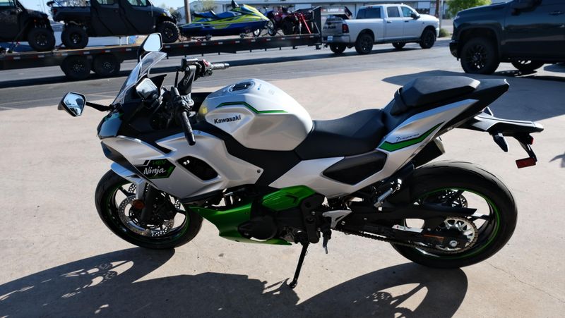 USED 2024 KAWASAKI NINJA 7 HYBRID ABS Image 7