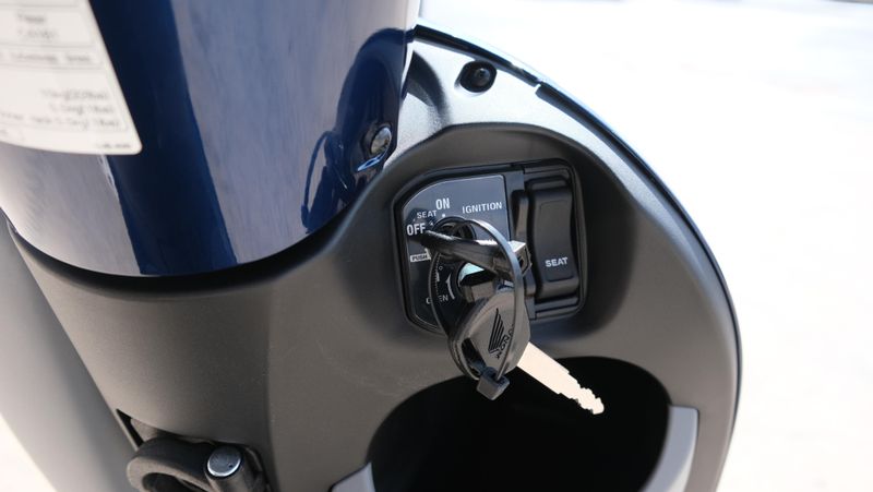 NEW 2026 HONDA METROPOLITAN Image 11