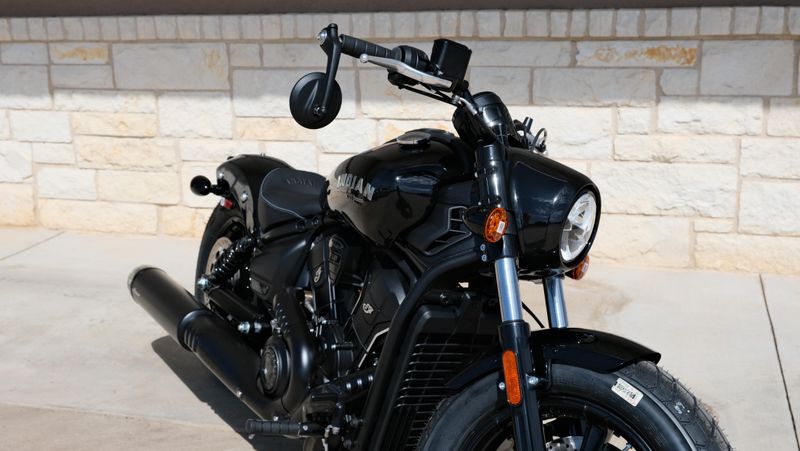 NEW 2025 INDIAN MOTORCYCLE SCOUT BOBBER LIMITED BLACK METALLIC Image 8