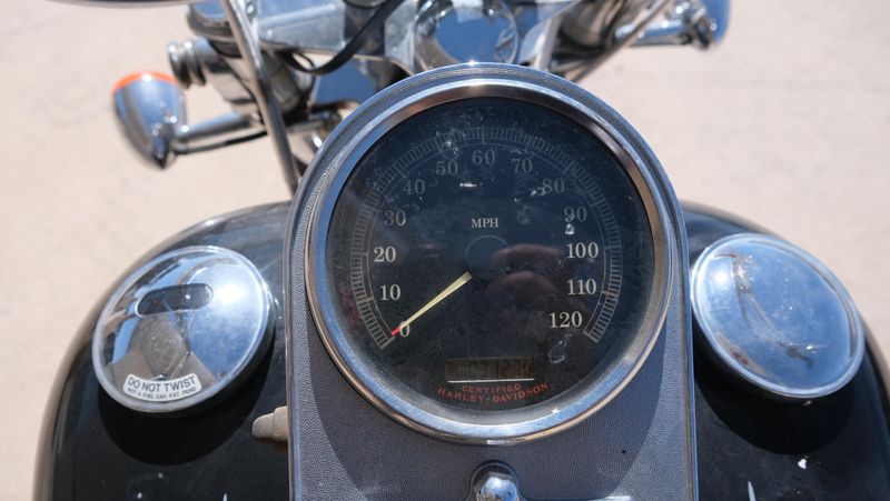 USED 2004 HARLEY SOFTAIL STANDARD Image 15