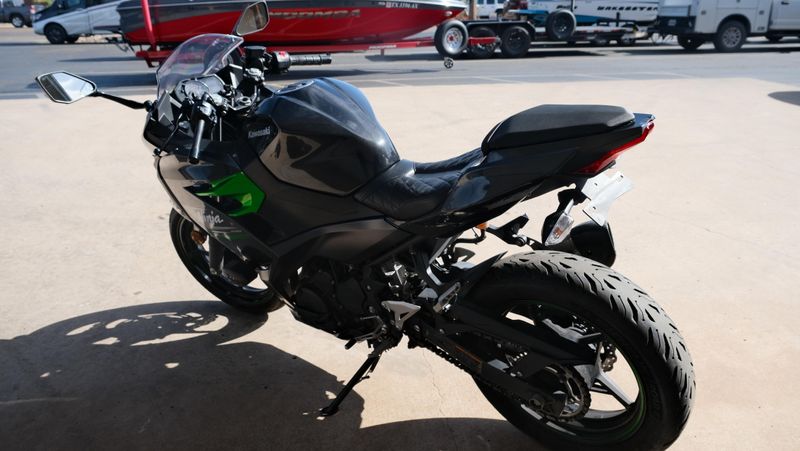 USED 2023 KAWASAKI NINJA 400 ABS Image 5