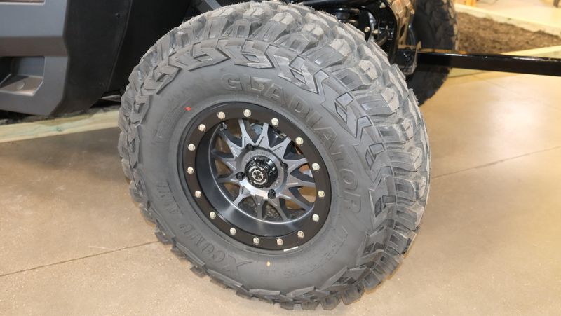 NEW 2025 CAN-AM DEFENDER MAX LIMITED CAB HD10 Image 12