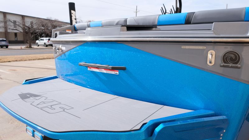 NEW 2026 AXIS T235 Image 15