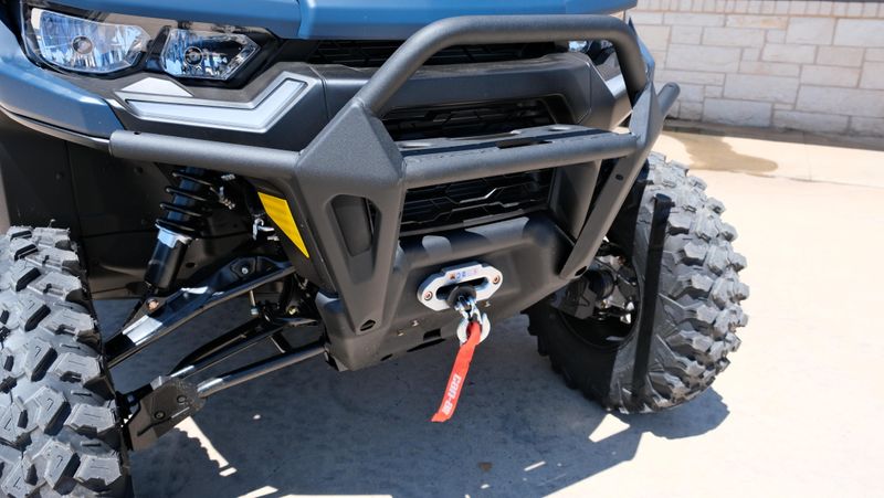 NEW 2025 CAN-AM DEFENDER PRO LIMITED CAB HD10 Image 4