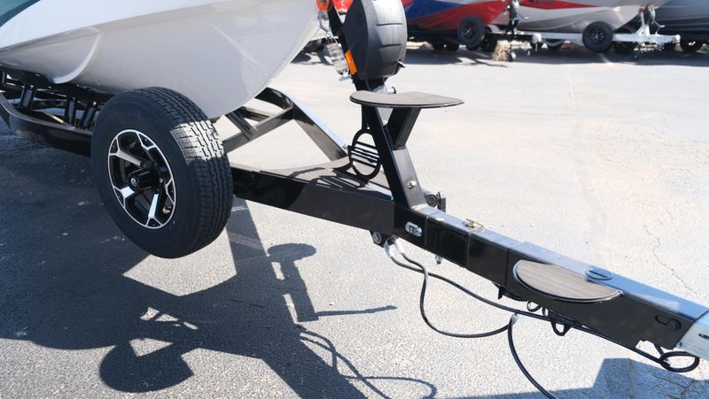 NEW 2026 MALIBU WAKESETTER 22 LSV Image 9