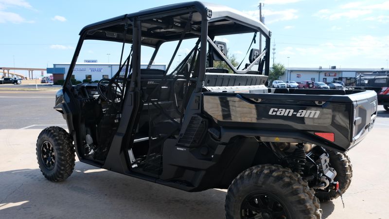 NEW 2026 CAN-AM DEFENDER MAX XT HD11 WITH 1025 INCH TOUCHSCREEN Image 5