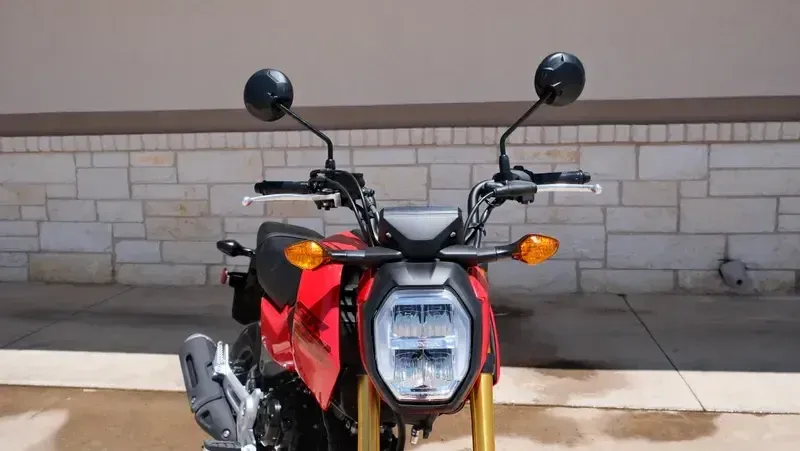 2026 Honda GROM CHERRY RED Image 7