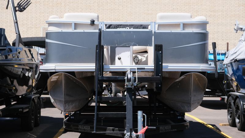 USED 2022 AVALON 20 VENTURE REAR FISH CARINA Image 3