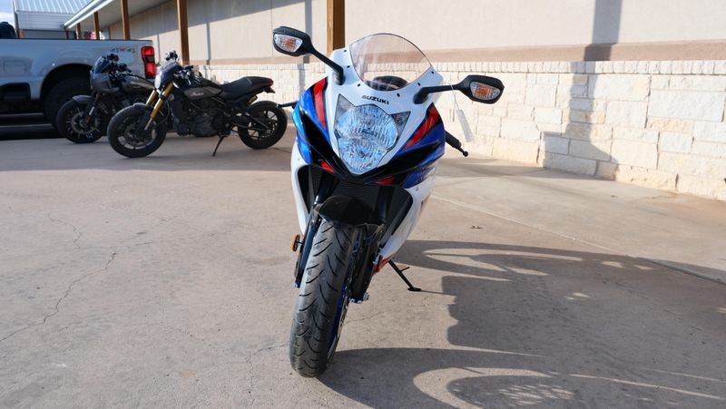 NEW 2026 SUZUKI GSXR600Z 40TH ANNIVERSARY EDITION Image 8