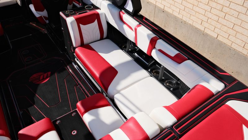 2025 MALIBU WAKESETTER 25 LSV  in a RED-BLACK-WHITE exterior color. Family PowerSports (877) 886-1997 familypowersports.com 
