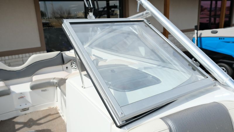 USED 2009 YAMAHA 212X Image 20