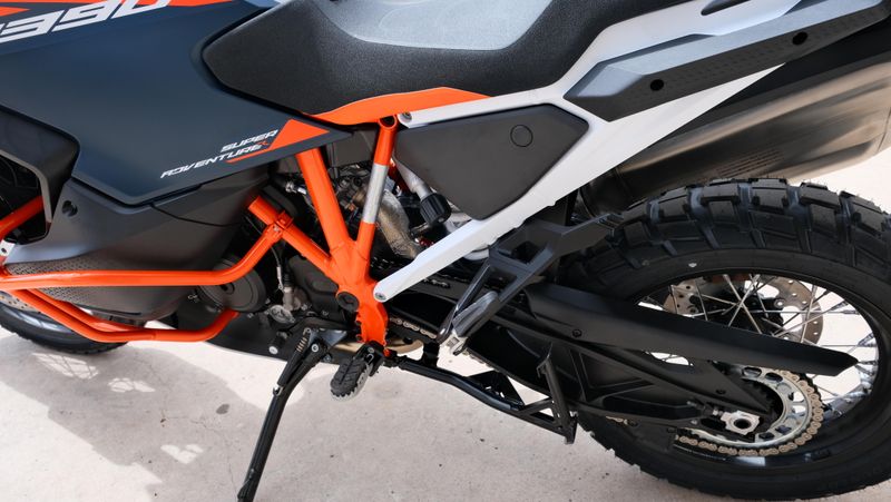NEW 2026 KTM 1390 SUPER ADVENTURE R Image 18