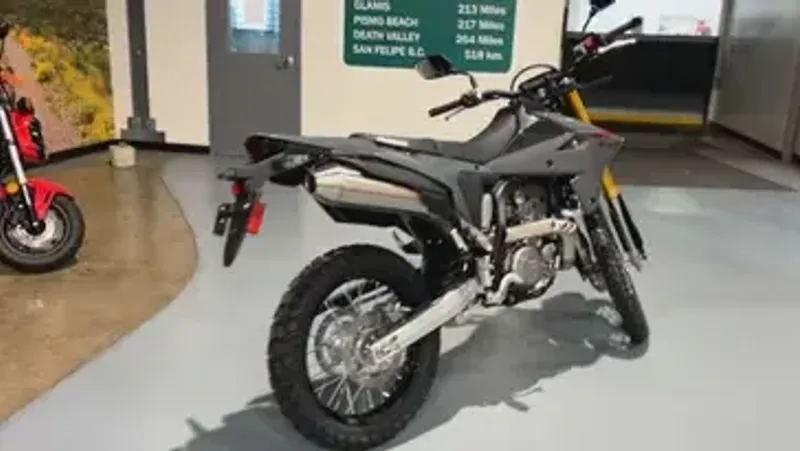 New 2025 Suzuki DR-Z4S Image 3