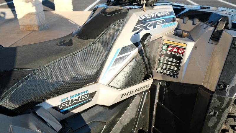 2023 Polaris SPORTSMAN XP 1000 RIDE COMMAND EDITION  SILVER QUARTZ METALLICImage 14