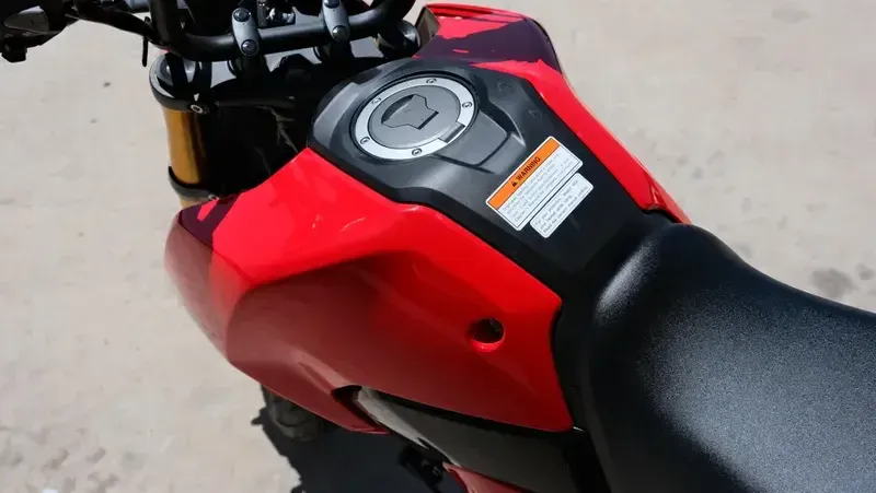 2026 Honda GROM CHERRY RED Image 6