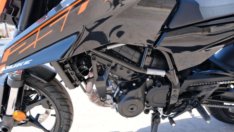 NEW 2026 KTM 250 DUKE Image 17