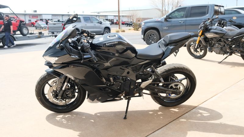 USED 2024 KAWASAKI NINJA ZX4R ABS Image 6