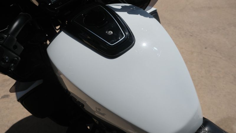 USED 2025 INDIAN MOTORCYCLE PURSUIT DARK HORSE 112  RA 49ST DARK HORSE Image 12
