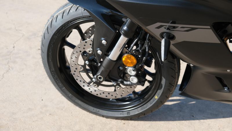 NEW 2025 YAMAHA YZFR7 Image 12