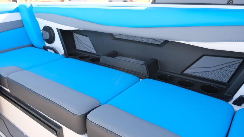 NEW 2026 AXIS A225 Image 9