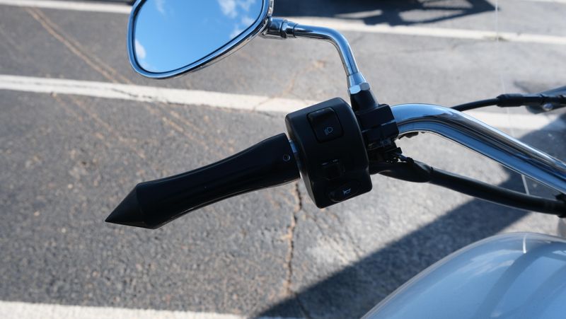 USED 2015 YAMAHA V STAR 1300 Image 12